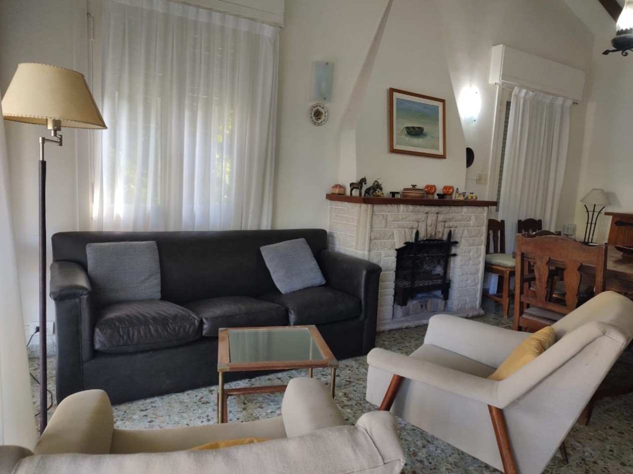 Casa en lote comercial Pinamar