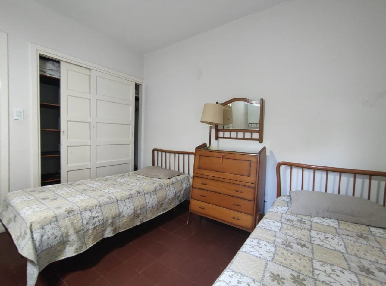 Casa en lote comercial Pinamar
